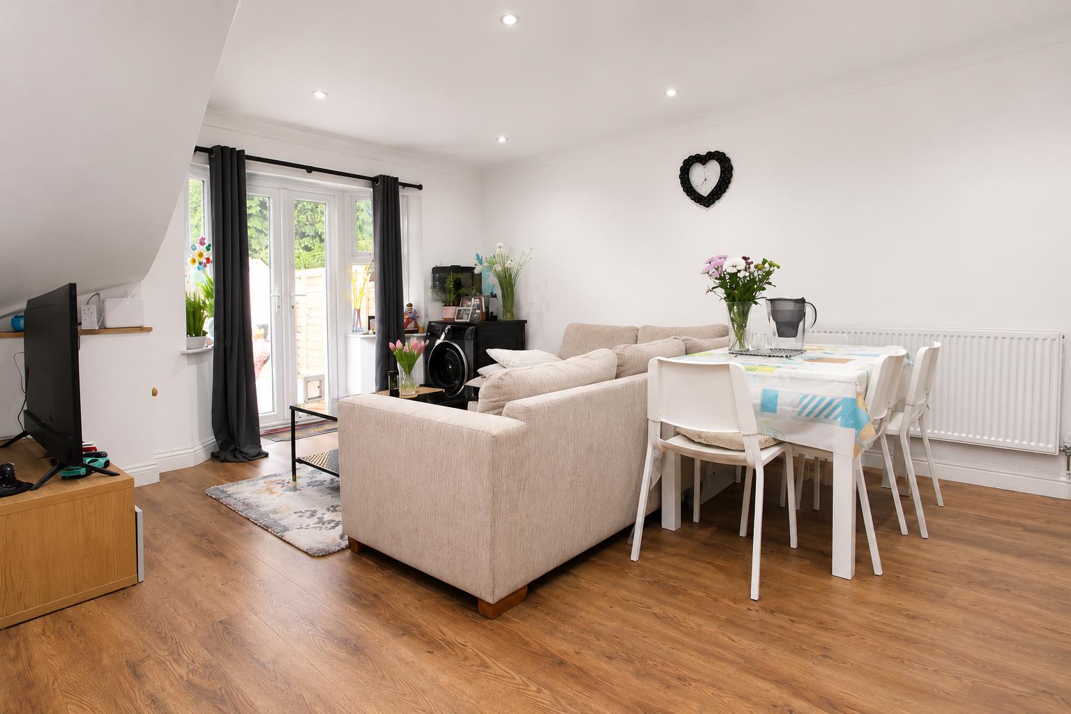 3 bed property in Church Paddock Court, Wallington